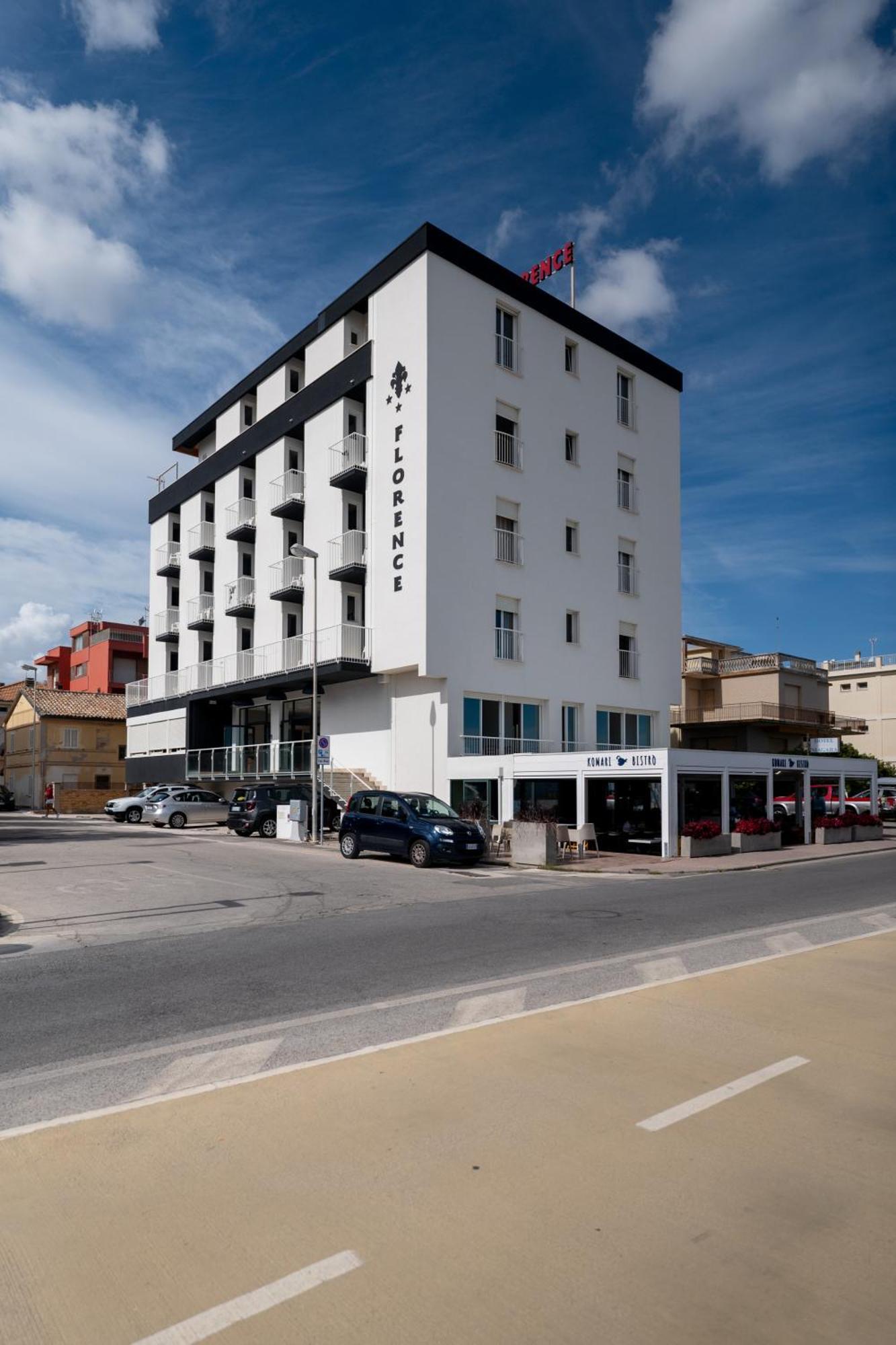 Hotel Florence Маротта Екстер'єр фото