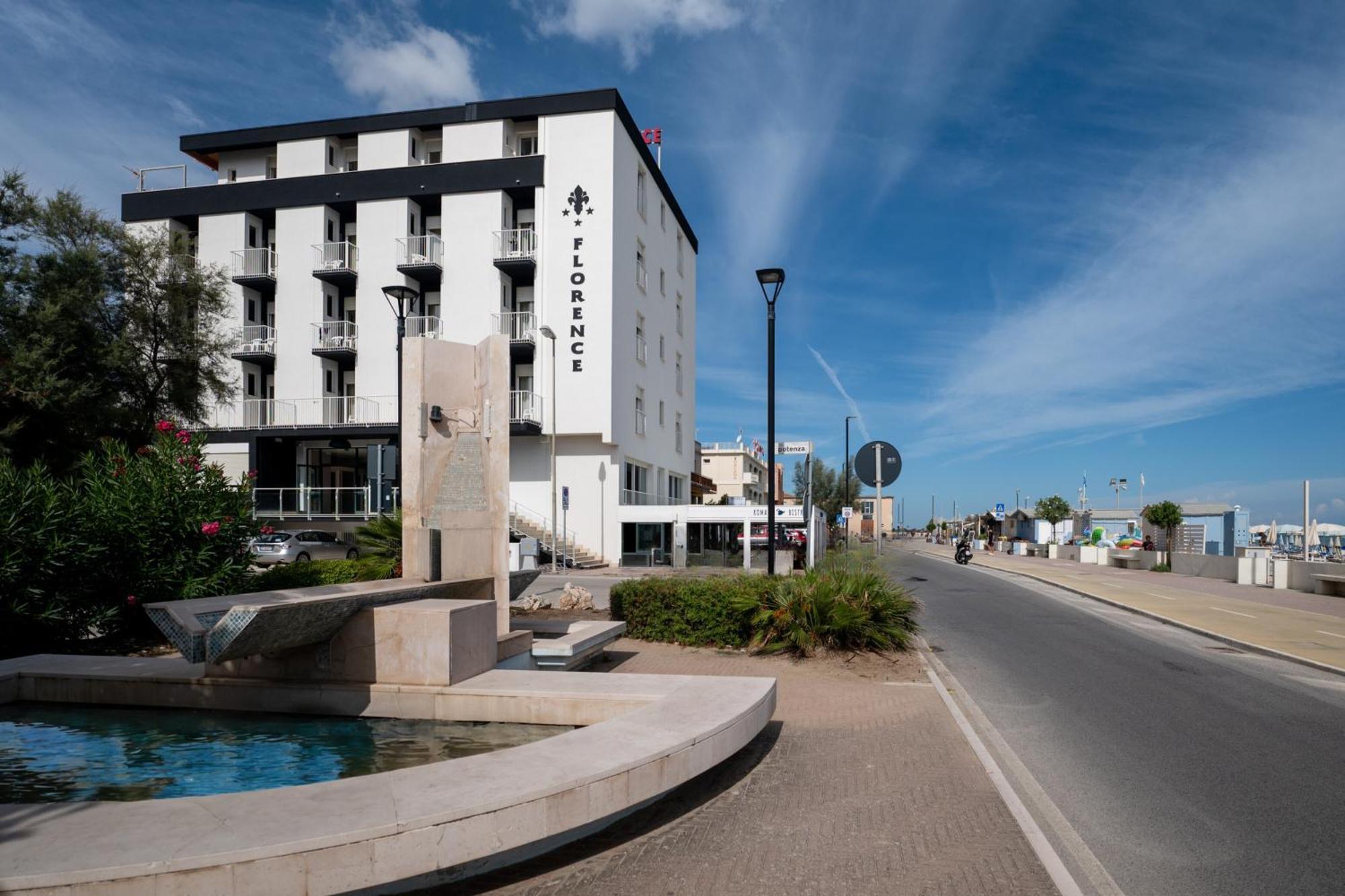 Hotel Florence Маротта Екстер'єр фото