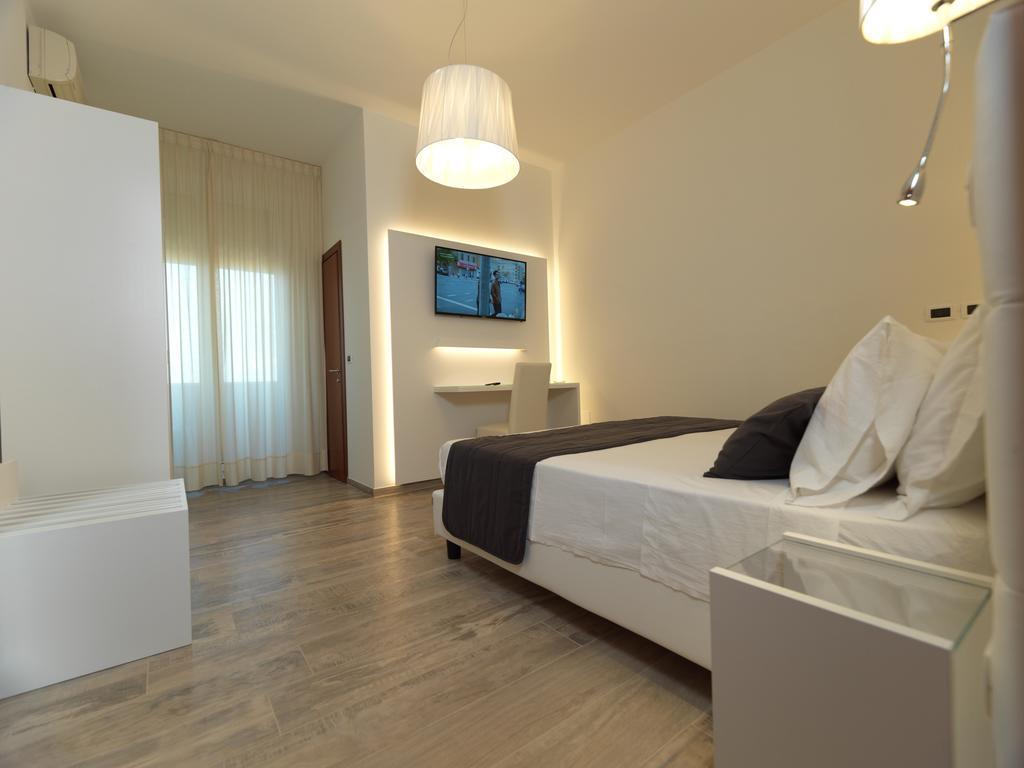 Hotel Florence Маротта Екстер'єр фото