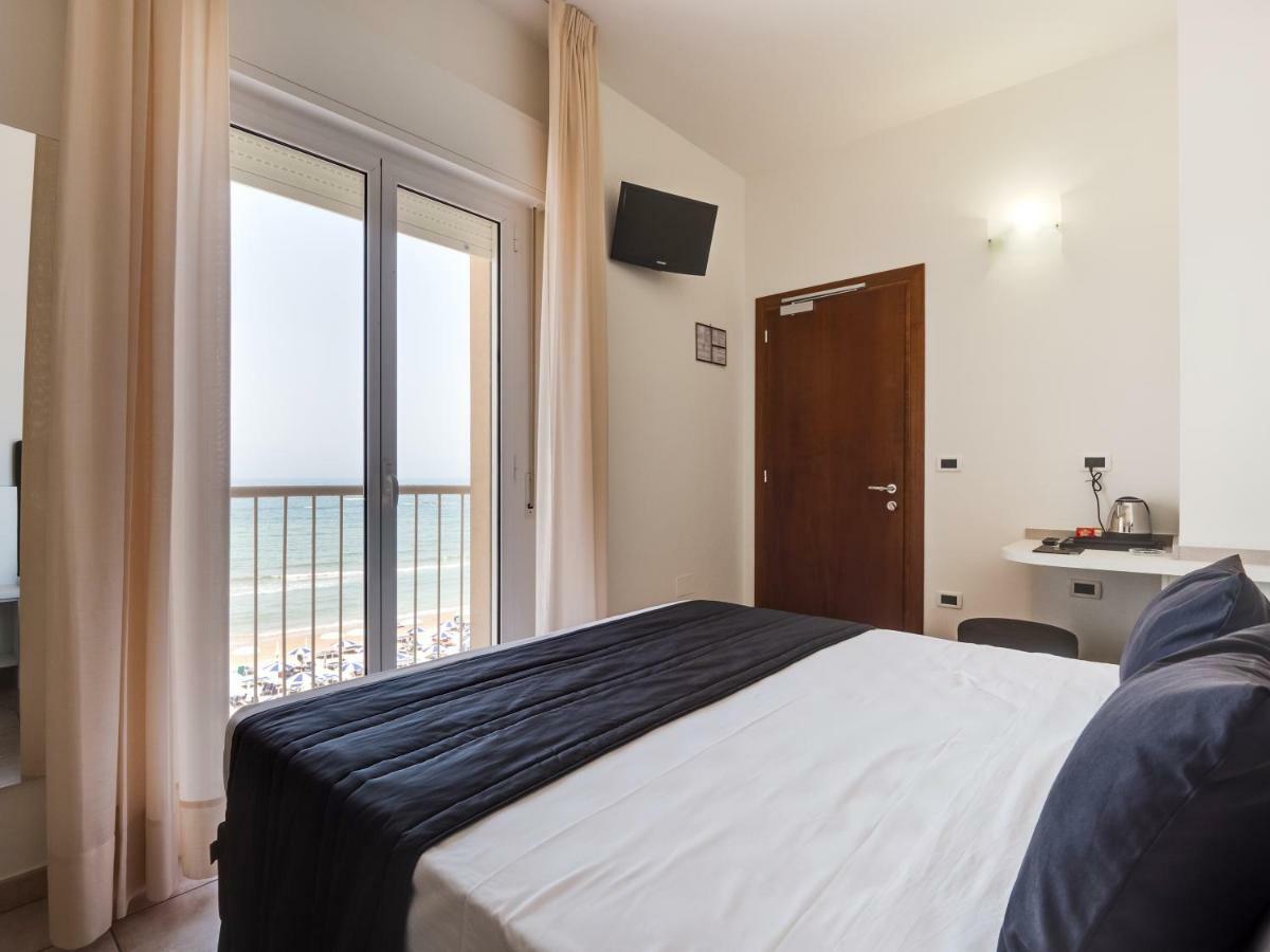 Hotel Florence Маротта Екстер'єр фото
